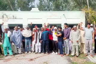 Villagers protested in Bhiwani