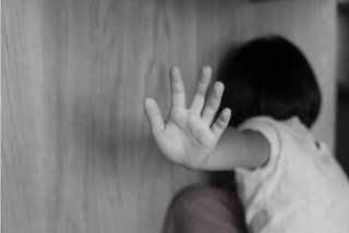 Father Sexually Abuses Daughter  Trichy POCSO case  മകളെ പീഡിപ്പിച്ച അച്ഛനെതിരെ കേസ്  തിരുച്ചിറപ്പള്ളിയില്‍ മകളെ അച്ഛന്‍ പീഡിപ്പിച്ചു