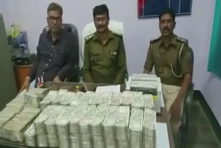 Three arrested with 1.5 crore cash in Bihar's Gopalganj