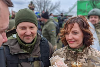 Ukrainian soldiers get married amid war with Russia