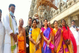 Governor visits yadadri