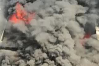 fire-broke-out-in-bawana-industrial-area-in-delhi