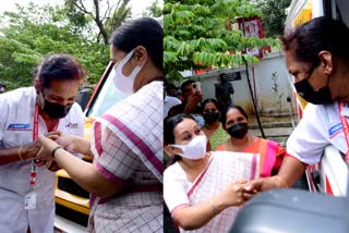 Kottayam Deepa mohan as 108 ambulance driver  Deepa mohan as 108 ambulance driver received key from Health Minister  Deepamol received kaniv 108 ambulance key from veena george  കനിവ് 108 ആംബുലന്‍സ് ഡ്രൈവറായി ദീപമോഹൻ  ആരോഗ്യമന്ത്രി വീണ ജോർജിൽ നിന്ന് താക്കോല്‍ ഏറ്റുവാങ്ങി ദീപ  വനിതാദിനത്തില്‍ ആംബുലന്‍സ് ഡ്രൈവറായി ദീപമോഹൻ  108 ആംബുലന്‍സ് ഡ്രൈവറായി ആദ്യവനിത  കോട്ടയം മേമുറി പാലപ്പറമ്പില്‍ വീട്ടില്‍ ദീപ  first woman deepa mohan became ambulance driver