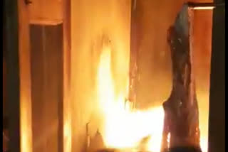 Fire broke out in in house; a woman died, five family members scorched in Saharanpur