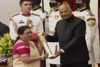 Andhra professor receives Nari Shakti Puraskar