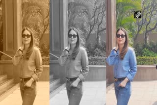 Bollywood star Kareena Kapoor Khan was spotted in Mumbai  Kareena Kapoor Khan  Kareena Kapoor Khan in denim look  കരീന കപൂർ  ഡെനിം ലുക്കിൽ കരീന കപൂർ