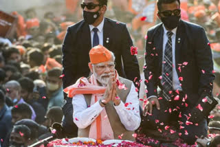 pm-modi-massive-roadshow-in-ahmedabad-a-day-after-4-state-win