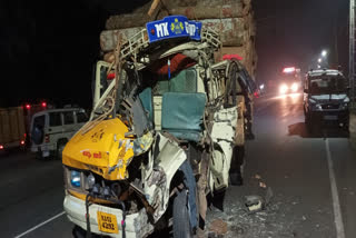 road accident in Angamaly  Angamaly news  അങ്കമാലിയിൽ വാഹനാപടം  എറണാകുളം വാര്‍ത്ത