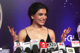 Samantha at Critics Choice Awards  Oo Antava success  Samantha about Oo Antava success  Samantha makes heads turn at award gala  Oo Antava records