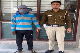 Accused of assault and robbery with care taker in Mundka arrested from Prayagraj in UP