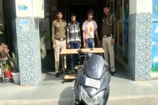 Delhi Police arrested miscreants from many areas by running an operation