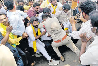 unemployees protest in vijayawada demanding for job calender