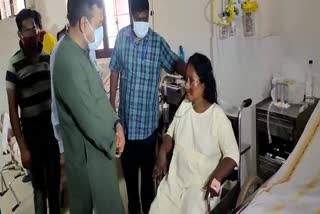 sambit patra meets to injured patient in banapur violence