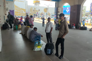 पटना रेलवे जंक्शन पर कोविड जांच टीम नदारद