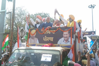 WATCH | Punjab CM-designate Bhagwant Mann and AAP's Kejriwal hold mega roadshow