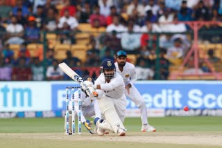 IND VS SL  ഇന്ത്യ ശ്രീലങ്ക രണ്ടാം ക്രിക്കറ്റ് ടെസ്റ്റ്  India vs Sri Lanka second test  കപിൽ ദേവിനെ മറികടന്ന് പന്ത്  അതിവേഗ അർദ്ധ സെഞ്ച്വറിയുമായി പന്ത്  Rishabh hits fastest half-century  ലങ്കയ്‌ക്കെതിരെ ഇന്ത്യ കൂറ്റന്‍ ലീഡിലേക്ക്  India takes huge lead against Sri Lanka  pink test