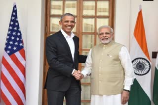Narendra Modi Wishes Barack Obama for Fast Recovery from Covid19