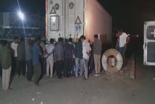 Kheda Highway Accident: ખેડા હાઇવે પર અકસ્માતમાં ચાર યુવાનોના કરૂણ મોત