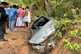 Four people injured in car overturned in Charmadi ghat