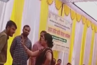 Ranjana Pandey in charge woman principal of Ballia Primary School in Uttar Pradesh  Principal Ranjana Pandey  Basic Shiksha Adhikari  video viral on social media  Ballia BSA suspended Ranjana Pandey  Ranjana Pandey suspended in assault case  Ballia teacher slapping incident  ന്ന് അധ്യാപകനെ ചെരുപ്പ് കൊണ്ട് മർദിച്ച് വനിത പ്രിൻസിപ്പൽ  അധ്യാപകന് മർദനം  പ്രിൻസിപ്പൽ അധ്യാപകനെ മർദിച്ചു