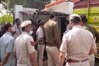 brutal-murder-of-watchman-in-warehouse-of-indian-gas-agency-police-engaged-in-investigation