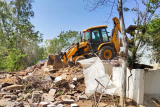 Jabalpur jnkvv professor become land mafia