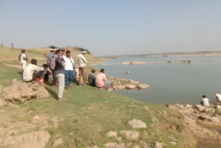 crocodile dragged youth into chambal river