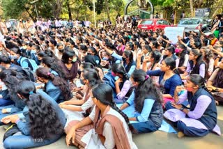 students-protesting-against-hostel-chaos