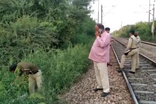 death in rail accident at mandavali chandra vihar railway station in delhi