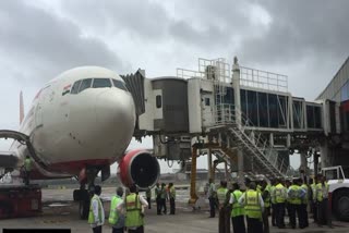 Airlines In India Not Using Aerobridges For Boarding To Save Money