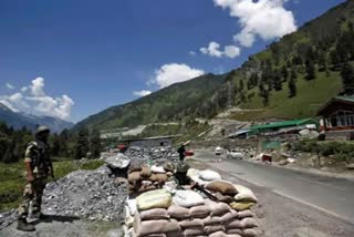 Indian government sanctioned 32 new roads along China border