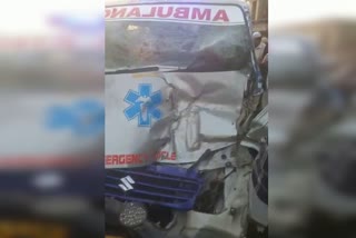 ambulance collide with lorry