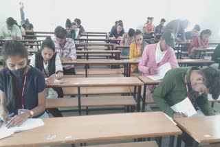 Patan University Exam 2022: પાટણ યુનિવર્સીટીએ B.Ed સેમ 1ના  વિદ્યાર્થીઓને ગુજરાતીના બદલે અંગ્રેજીમાં છપાયેલું પેપર આપ્યું