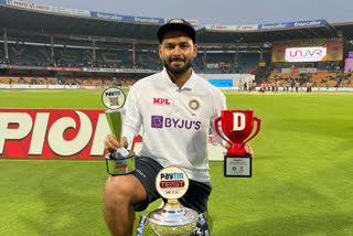 Rishabh Pant  player Of the Series award