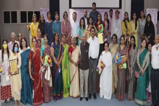 NFSU Honoring Forensic Women Scientists: NFSU યુનિવર્સિટી દ્વારા સીનીયર 11 ફોરેન્સીક મહિલા વૈજ્ઞાનિકોનું સન્માન