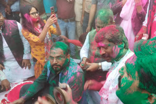 All MLA including CM and Speaker played Holi in Jharkhand assembly premises