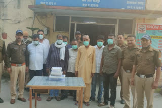 Gadarpur police caught 8 gamblers from rudrapur