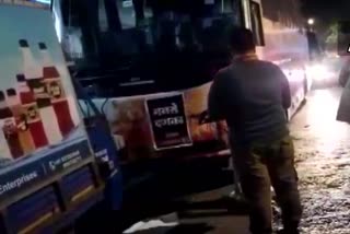 MNS blows up IPL bus in Mumbai