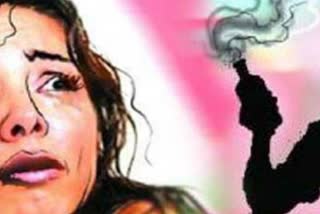 wife-accuses-husband-of-burning-acid-by-pouring-acid-in-haridwar