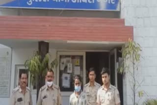 adarsh-nagar-police-arrested-a-crook-minor-partner-also-caught