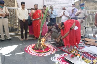 Holi celebrated shirdi sai baba