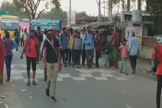 Dakor Fagni Poonam Mela 2022 : ફાગણી પૂનમના મેળાને લઈ ડાકોર જતા માર્ગો પર પદયાત્રીઓનો અવિરત પ્રવાહ