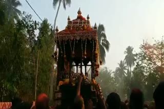 ଦୋଳଯାତ୍ରାରେ କମ୍ପିଲା କେନ୍ଦାଳ