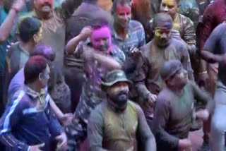 Holi celebration in Srinagar