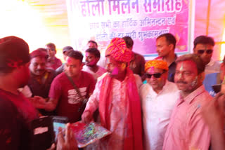 Former CM Raghuvar Das in Holi festival in jamshedpur