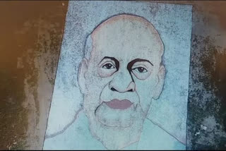 youth made of portrait sardar vallabhbhai patel in barabanki