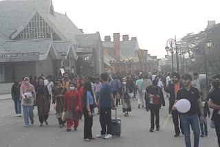 tourists in shimla