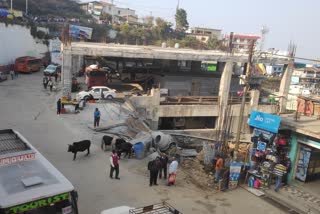 Pauri bus stand