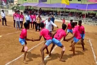 MLA Puttaraju play kabaddi with students