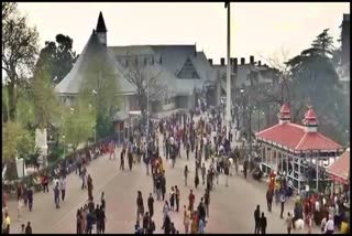 tourists visiting shimla